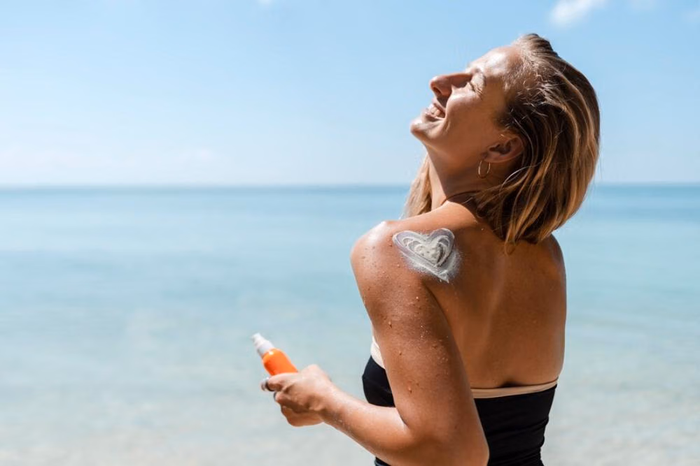 Sunscreen Terbaik untuk Flek Hitam dan Kerutan di Usia 40+