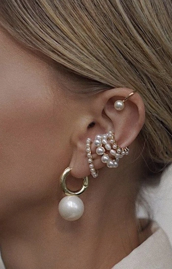 Dari Statement Earrings hingga Kalung Mutiara: Panduan Styling Perhiasan yang Mencuri Perhatian