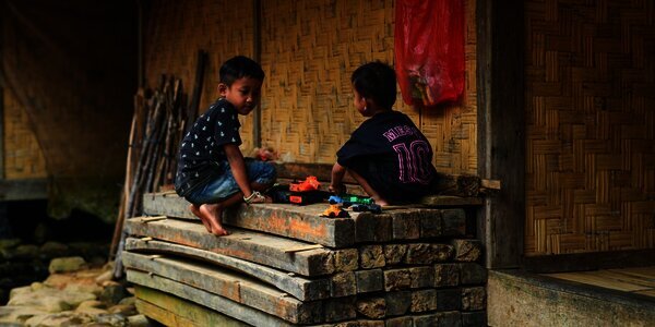 Kapan Anak Boleh Ditinggal Sendiri di Rumah?