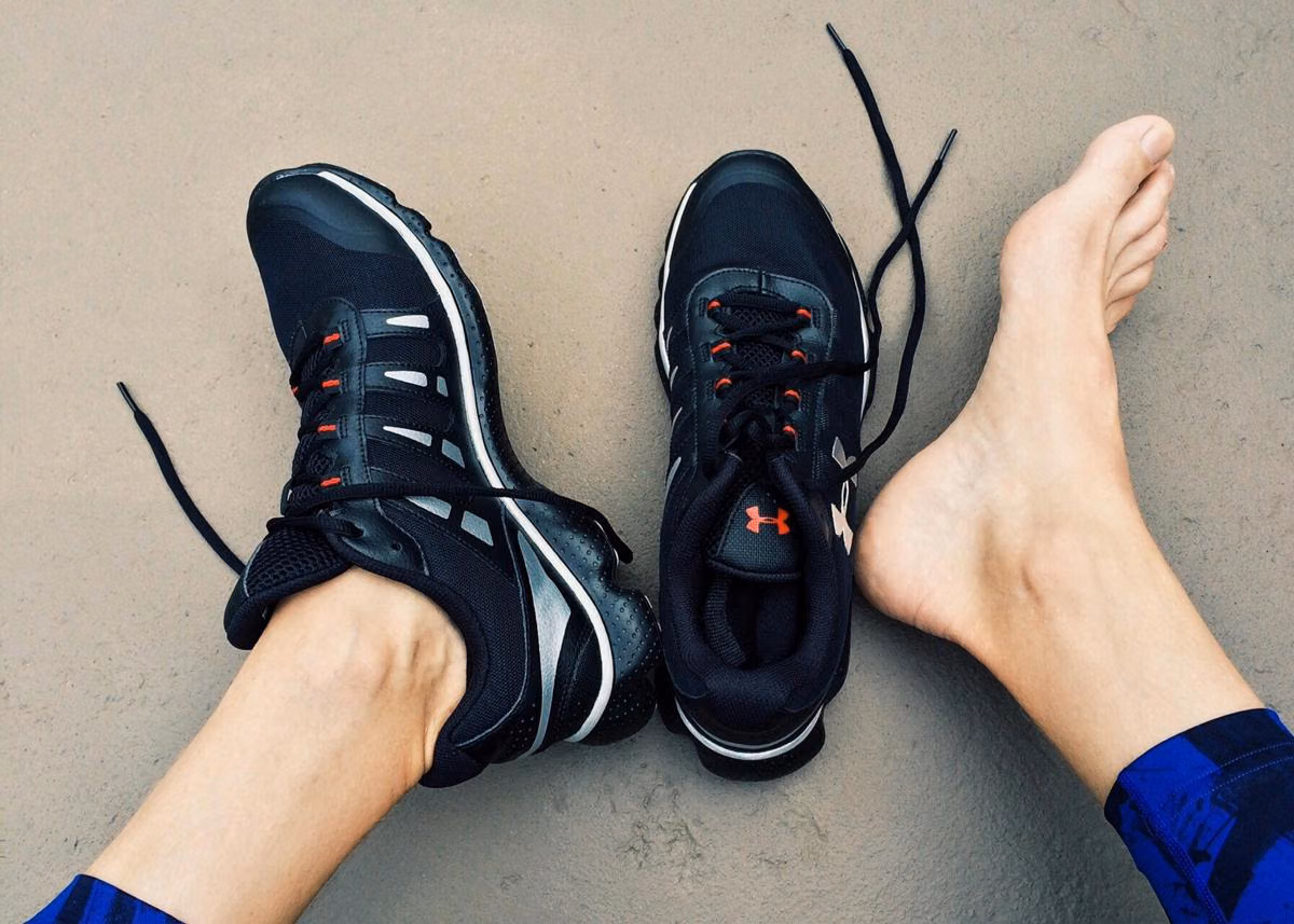 Panduan Lengkap Merawat Sepatu dan Kaos Kaki Casual