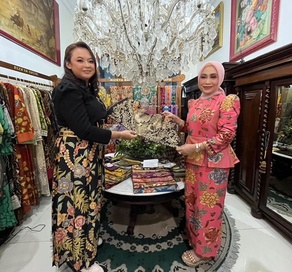 Dari Jersey Bekas ke Batik Sogan: Wajah Baru Upcycling Fashion Lokal