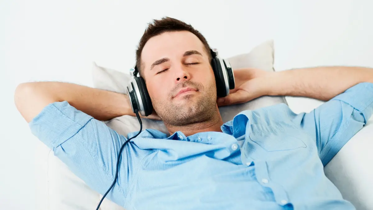 Musik Sebelum Tidur: Panduan Ilmiah untuk Tidur Lebih Nyenyak