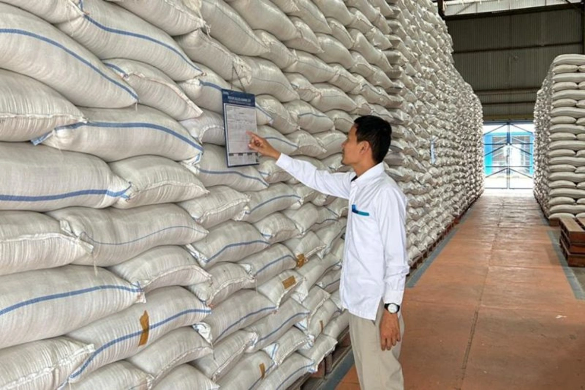 Stok Beras Bulog Melimpah, Gudang Kewalahan: Saatnya Revolusi Infrastruktur Pangan