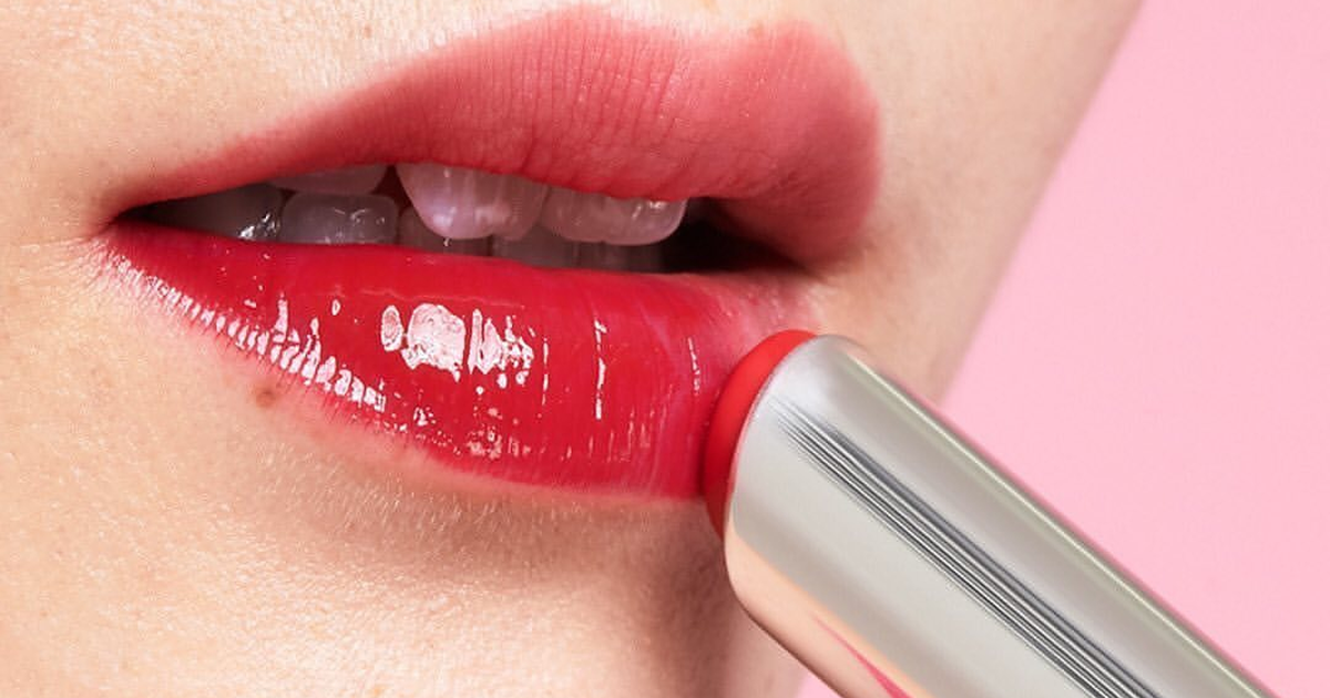 Tinted Lip Balm Terbaik untuk Bibir Kering dan Merona