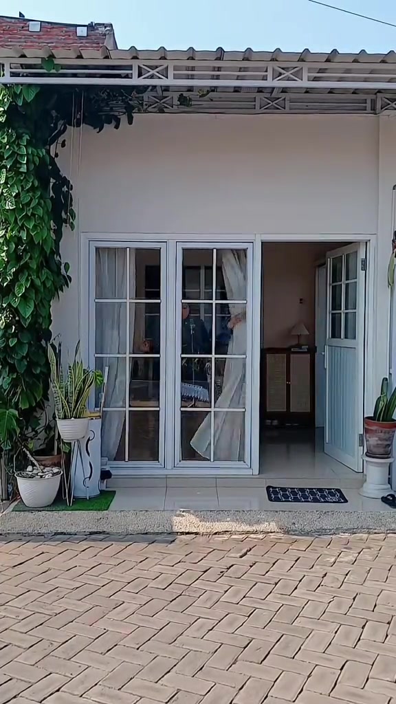 Teras Rumah Subsidi Jadi Ruang Tamu Nyaman Tanpa Mengorbankan Privasi