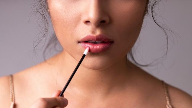 Tinted Lip Balm Terbaik untuk Bibir Kering dan Merona