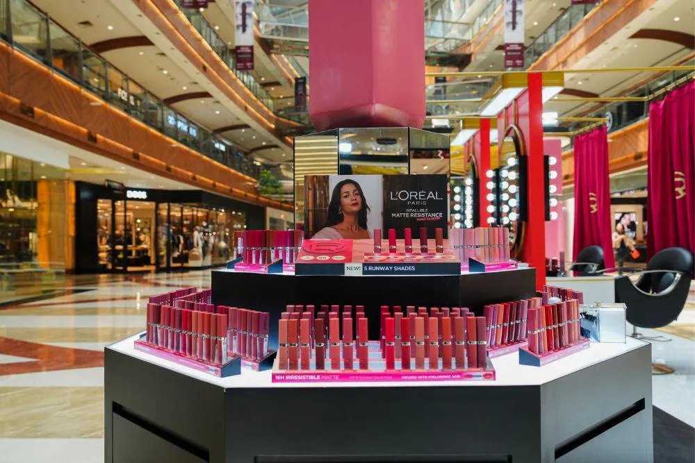 Lip Salon Pertama: Cara Baru Berbelanja Lipstik L’Oréal Paris