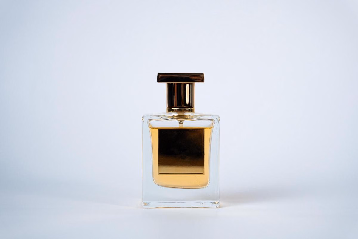 5 Parfum Lokal Aroma Spicy Tahan Lama untuk Aktivitas Outdoor
