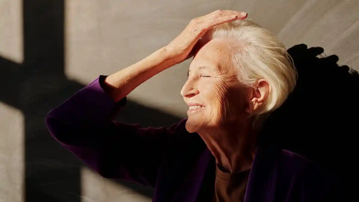 Perawatan Otot Wajah: Kunci Anti-Aging yang Sering Diabaikan