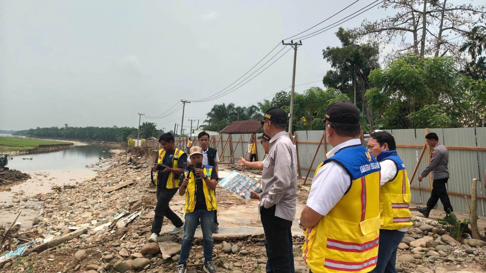 Menteri PU Percepat Pemulihan Infrastruktur Pascabanjir di Sumatera Barat