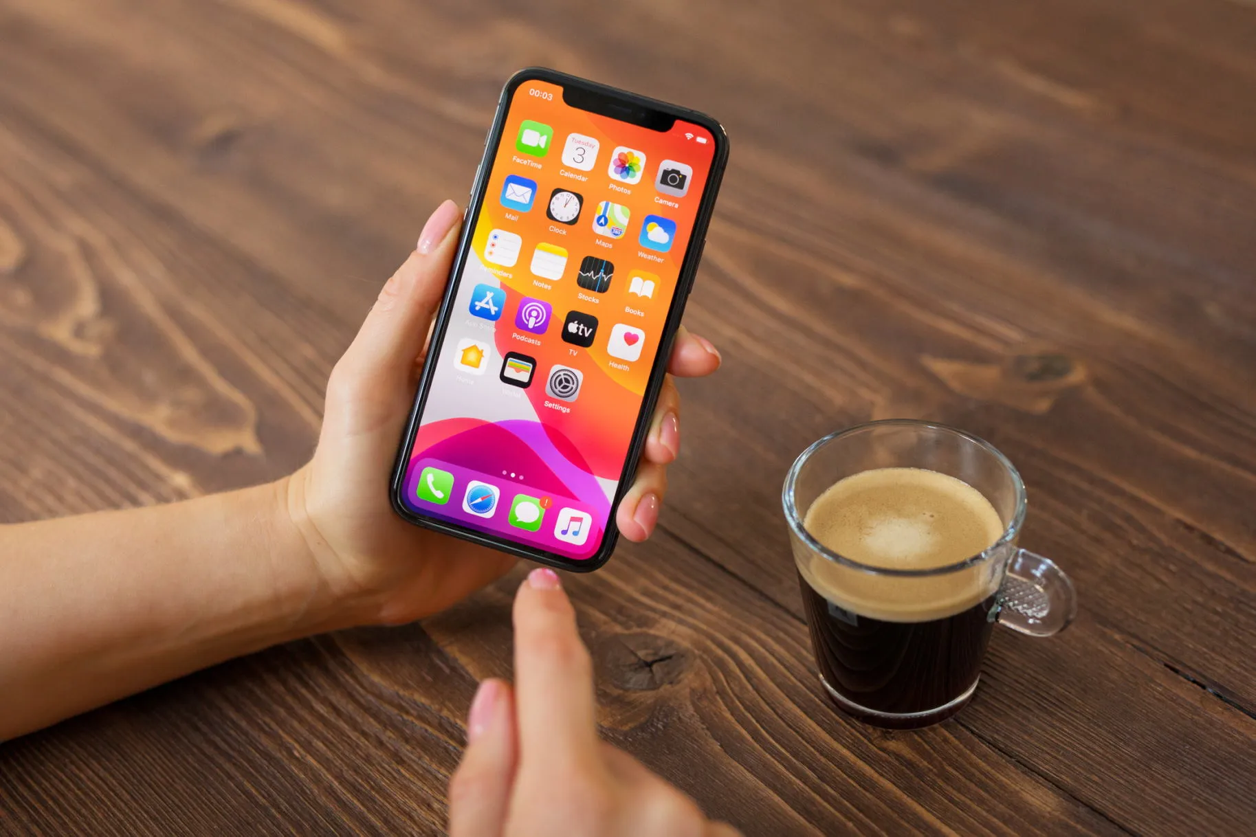 Cek Ponsel Tanpa Notifikasi: Alarm Dini Gangguan Mental Digital