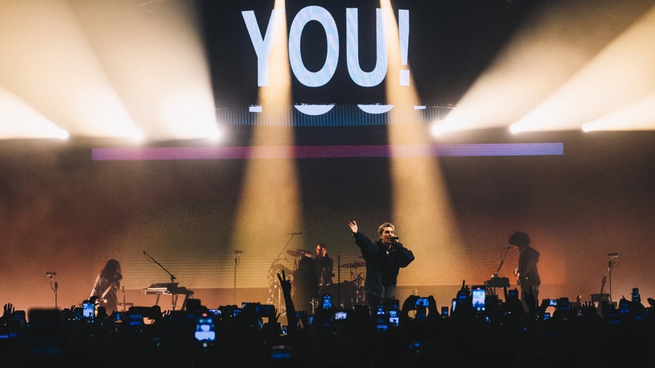 9 Lagu Wajib Hafal untuk Sing Along di Konser LANY Jakarta