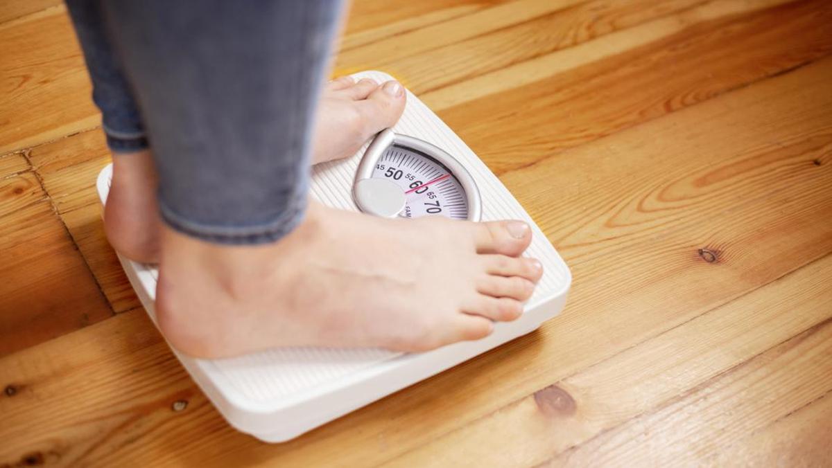 Berat Badan Berhenti Turun saat Diet? Ini Penjelasan Dokter dan Cara Mengatasinya