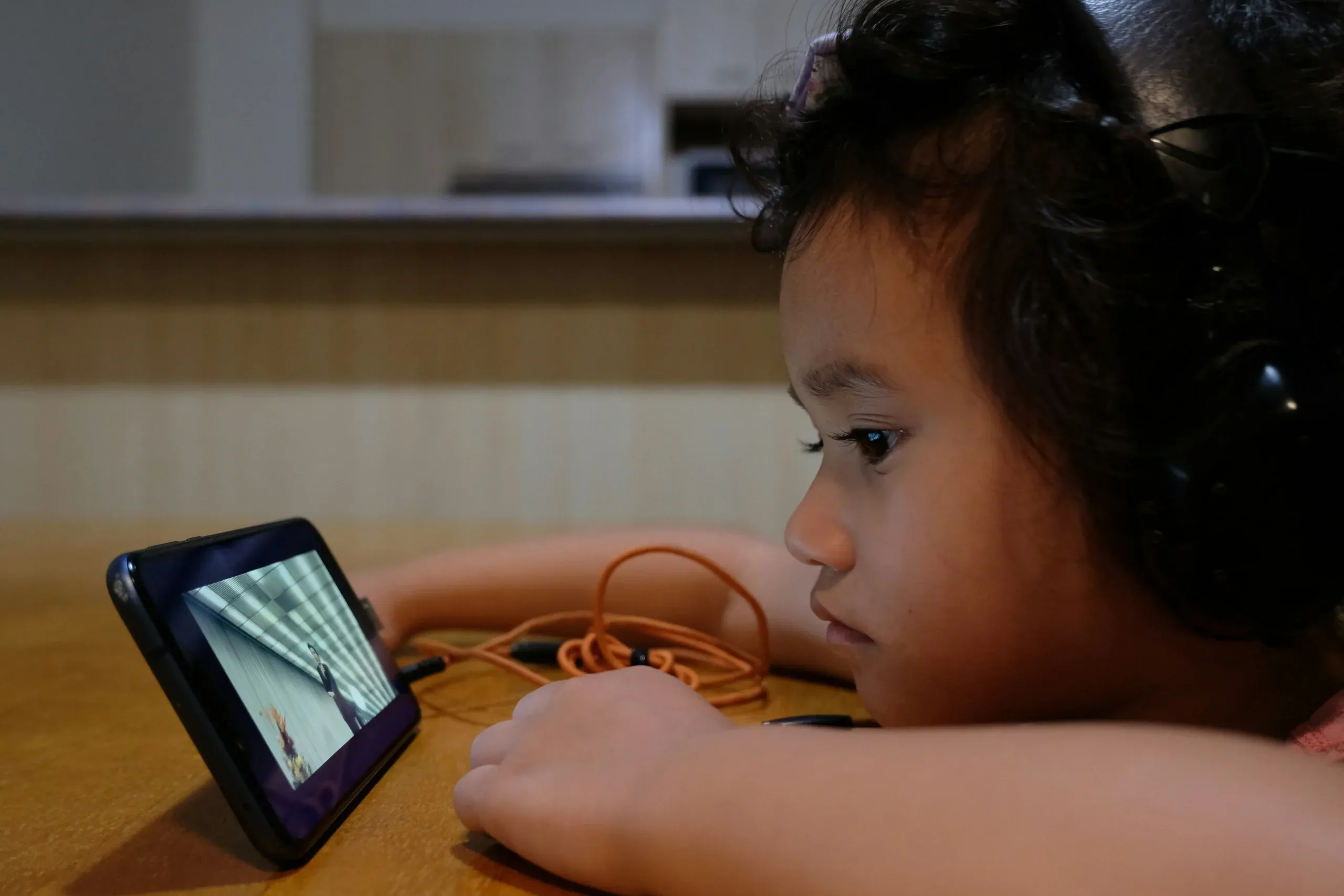 Ketergantungan AI Ancam Daya Pikir Kritis Anak