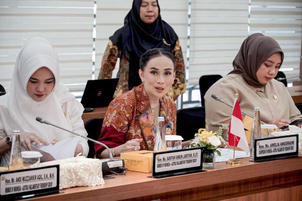 Ruang Aman untuk Kesehatan Mental Perempuan, Bukan Panggung Kesempurnaan