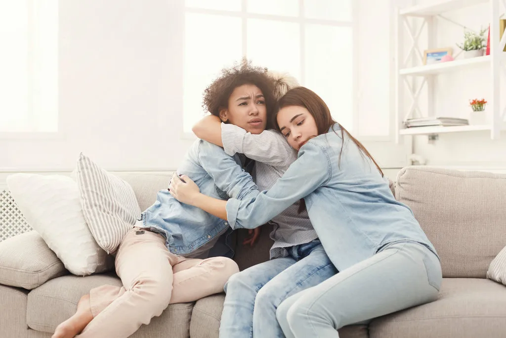 Mengapa Kesedihan Orang Lain Bisa Menular ke Kita