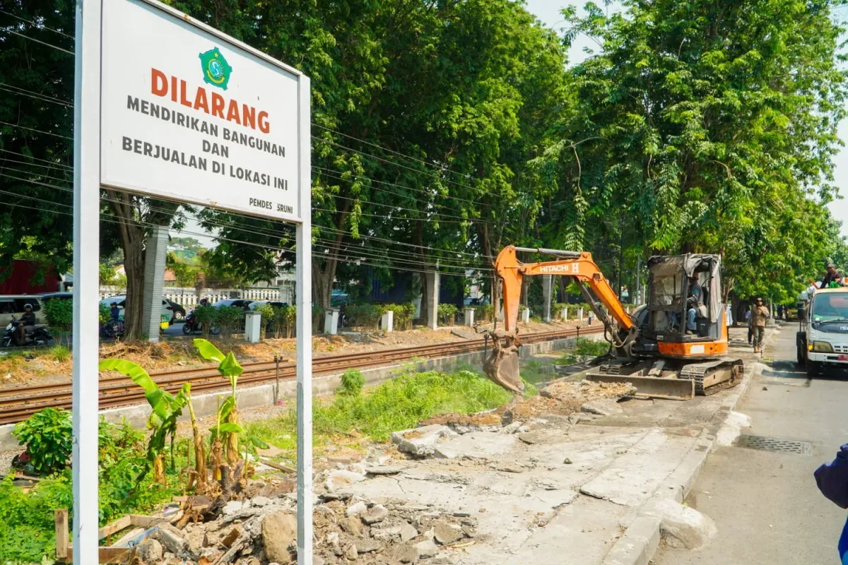 Penertiban Bangunan Liar Sidoarjo Menyasar Koridor Frontage Road