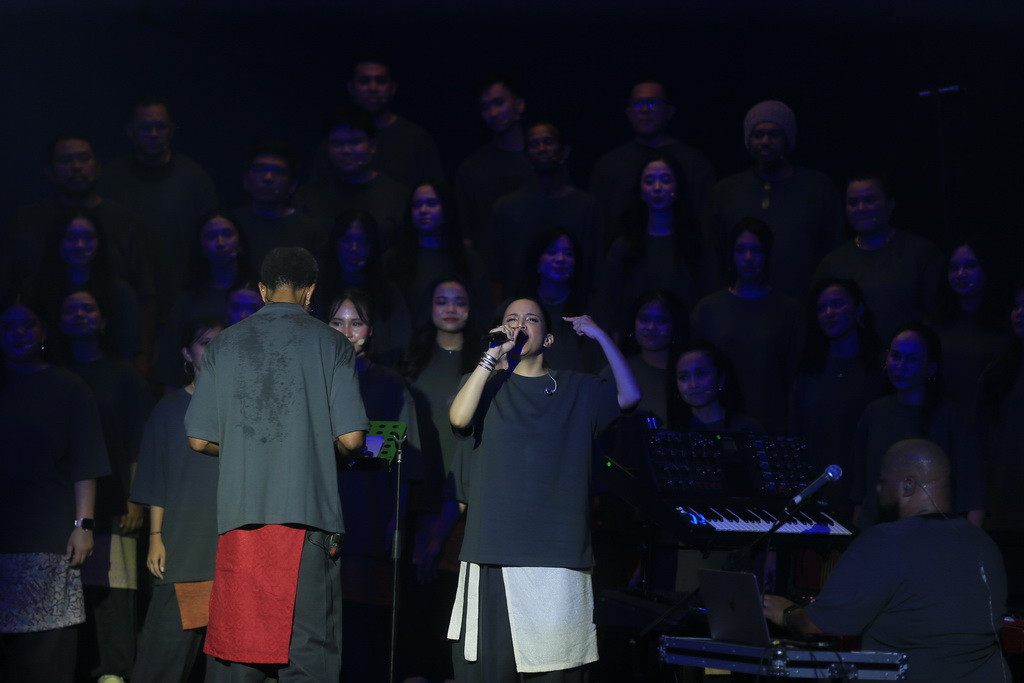 Panggung Imersif dan Kolaborasi Global di Konser Ye GBK