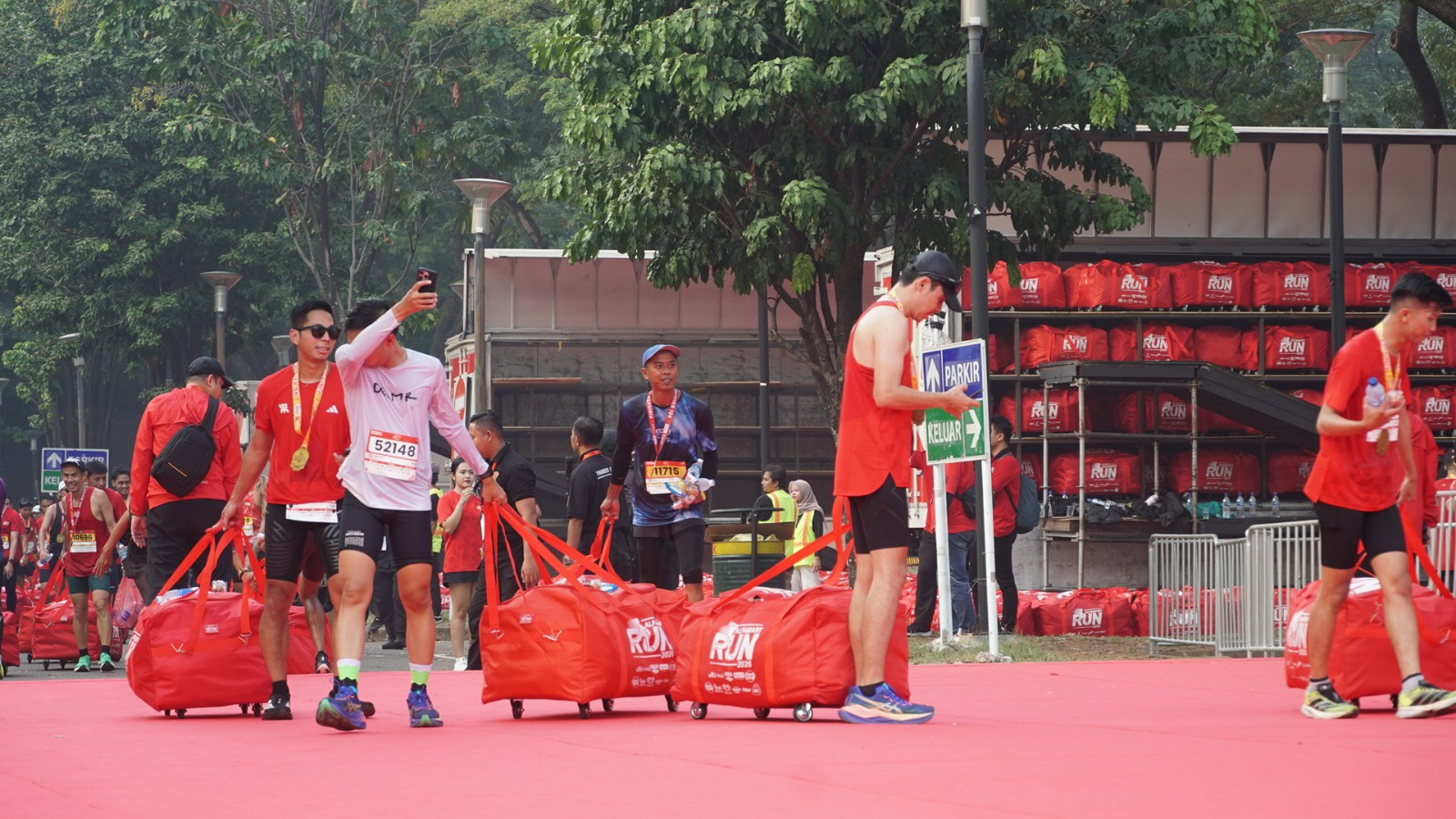 Goodie Bag Rp4 Juta dan Mobil Listrik: Strategi Baru Event Lari