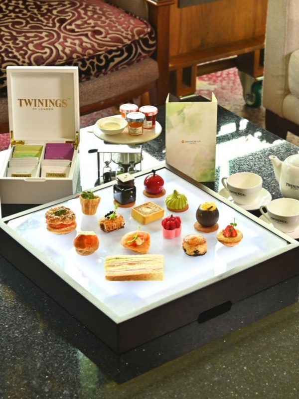 Dari Cangkir Warisan hingga Piring Seni: Afternoon Tea Mewah sebagai Estetika Kuliner