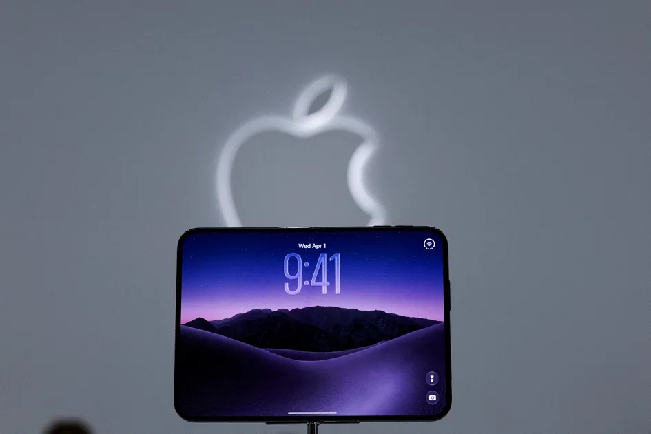 iPhone Duo Layar Lipat: Engsel, Crease, dan Nyatanya di Tangan