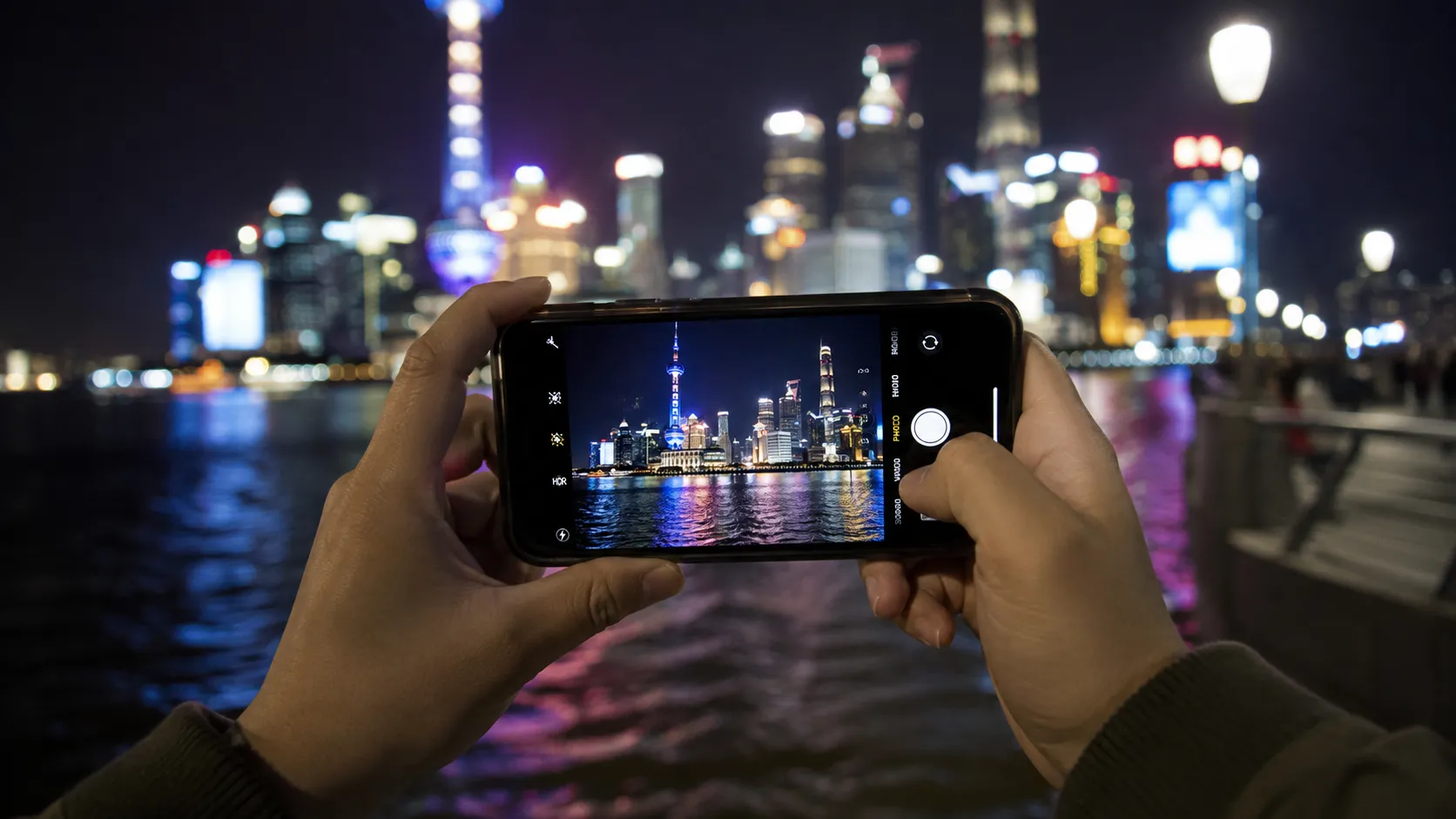 Panduan Fotografi Malam Smartphone: Pilih Kamera dan Bidik City Light