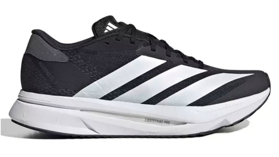 Sepatu Lari Terbaik di Bawah 1 Juta: Lokal vs Global
