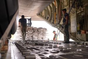 Operasi Semai Awan Dry Ice: Saat BNPB dan TNI Menggempur Kabut Asap
