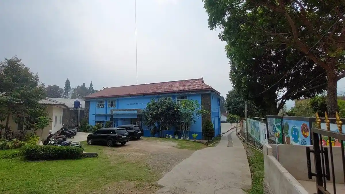 Ratusan Siswa Keracunan Program Makan Bergizi Gratis: Alarm Serius Keamanan Pangan di Sekolah