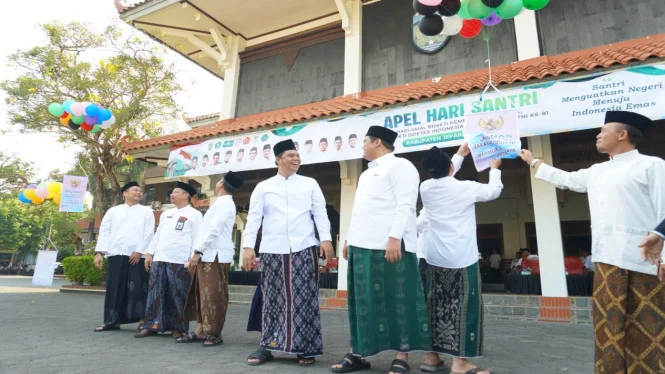 Pesantren Modern: Teknologi Digital Tanpa Hilang Ruh Agama