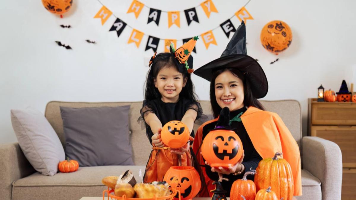 50 Lembar Mewarnai Halloween untuk Bonding Orang Tua dan Anak