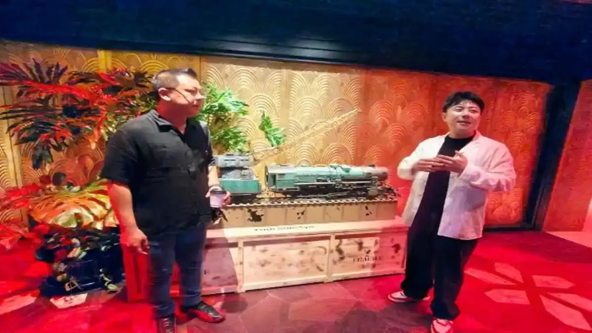 Seni Rupa Bertemu Desain Interior di WARI’ Art/Interior
