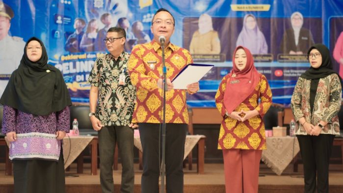 Menemani Bukan Melarang: Strategi Orang Tua Melindungi Anak di Ruang Digital