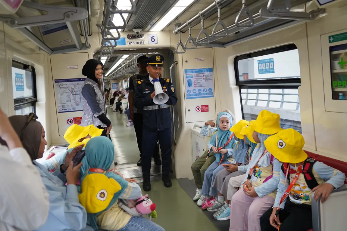 Dari Duta Plastik ke LRT: Cara PAUD Menanamkan Cinta Lingkungan