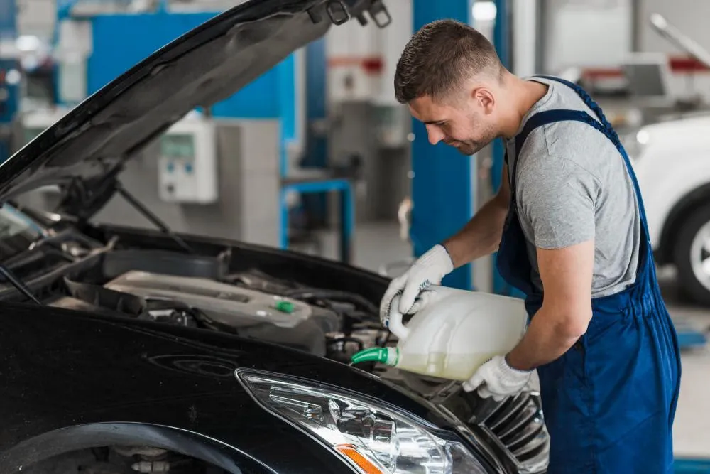 Coolant Radiator Keruh atau Berbusa? Ini Penyebab dan Solusinya