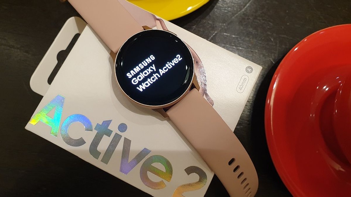 Smartwatch AMOLED Terjangkau: Amazfit T-Rex vs Redmi Watch 6 Active