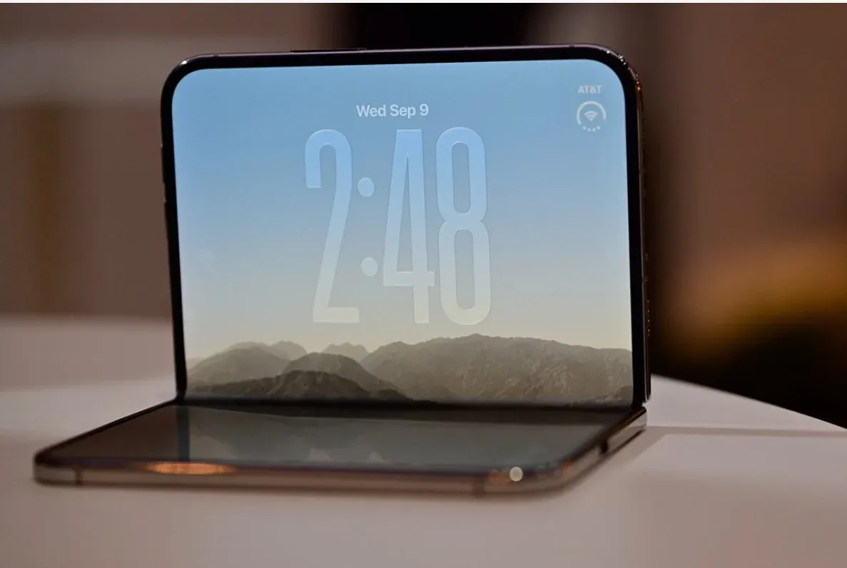 7 Fitur Tersembunyi iPhone Duo yang Diam-Diam Mengubah Cara Kita Memakai Ponsel Lipat