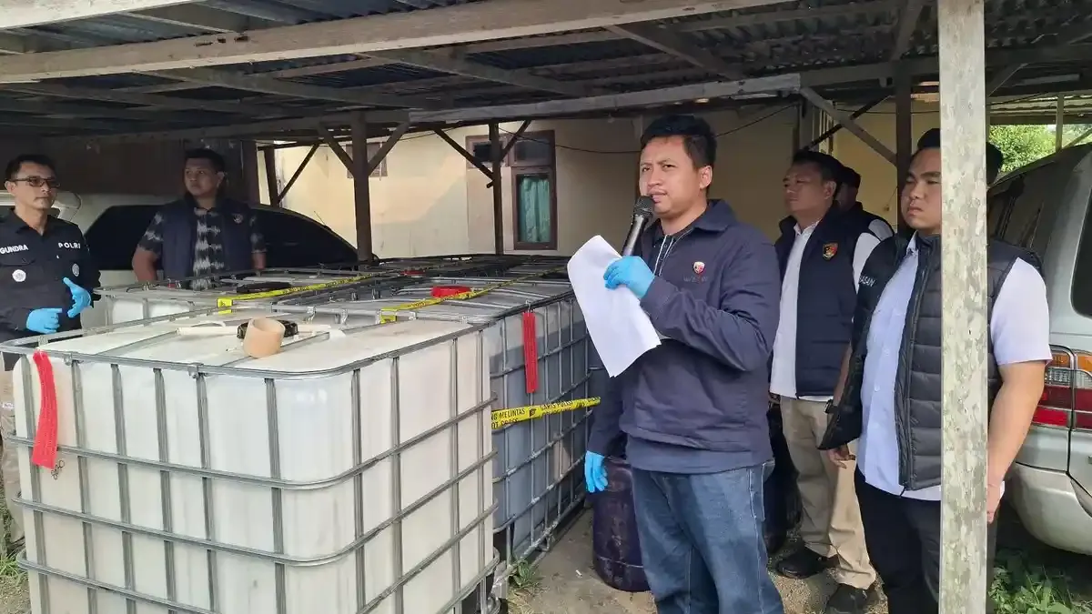Jaringan Penyelundupan Solar Subsidi: Dari Sopir Truk hingga Oknum Birokrat Bayangan