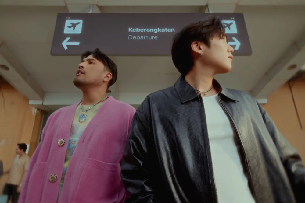 Jacob THE BOYZ Menghidupkan Kerinduan dalam MV Adrian Khalif