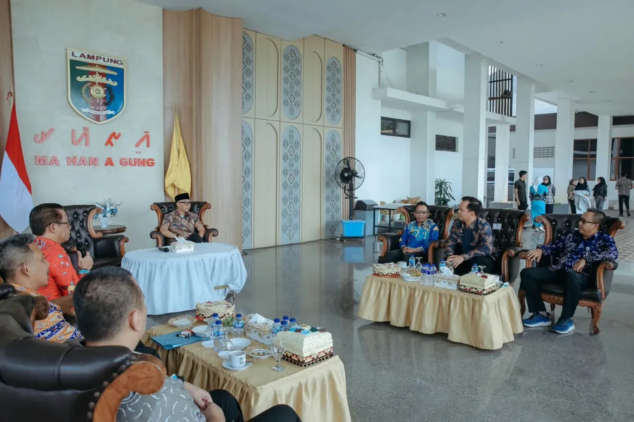 Kepemimpinan Kepala Desa, Bukan Beton, yang Menggerakkan Ekonomi Desa