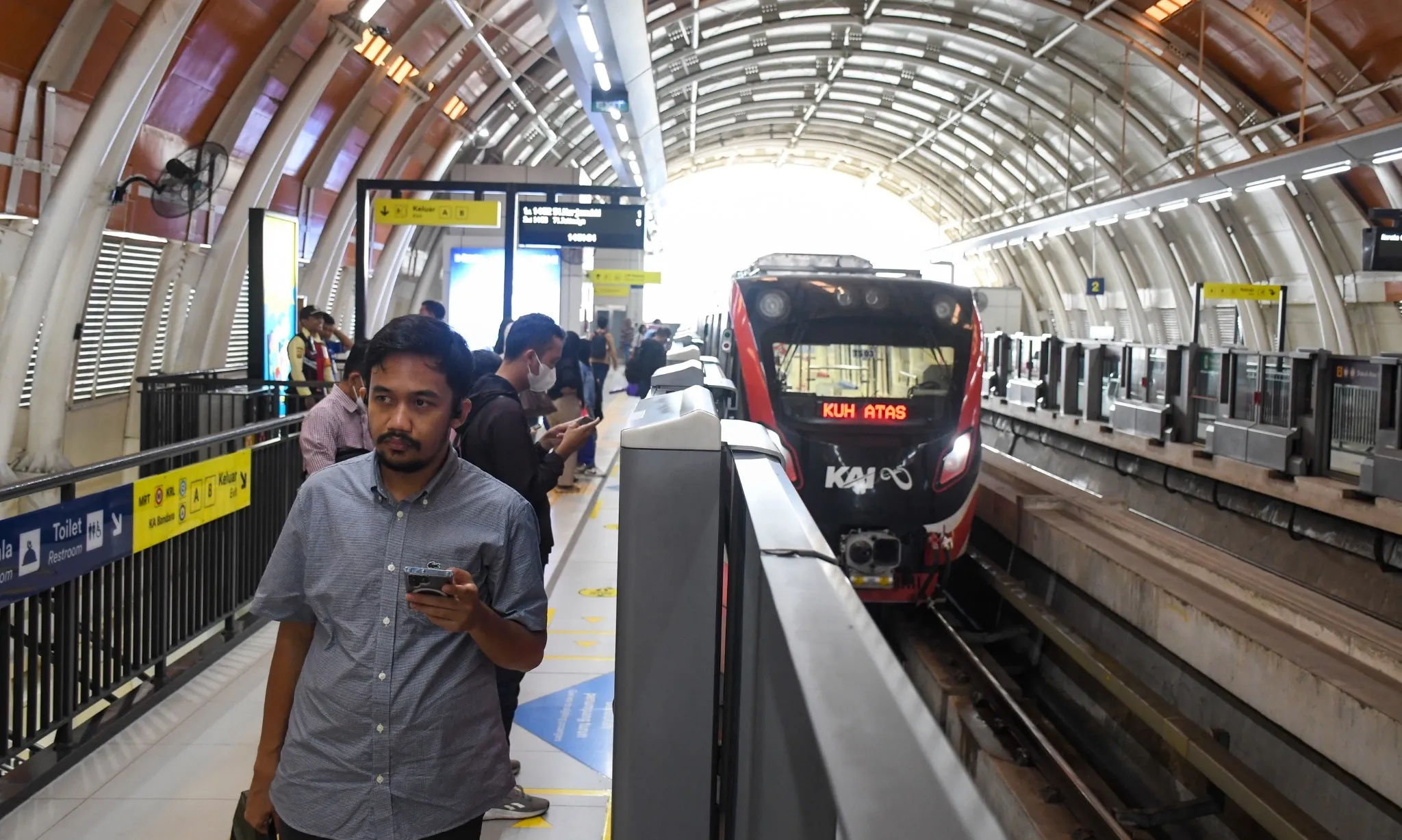 Pengguna Transportasi Umum Jakarta Tembus 368 Juta: Strategi di Baliknya