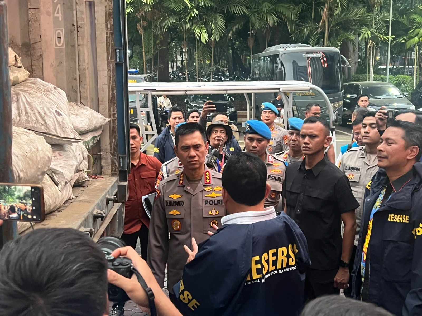 54 Ton Batu dan Merkuri Digagalkan, Dua Kasus Terungkap