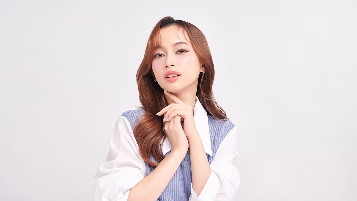Beauty Prep Panggung: Makeup Segar dari Backstage hingga Hangout