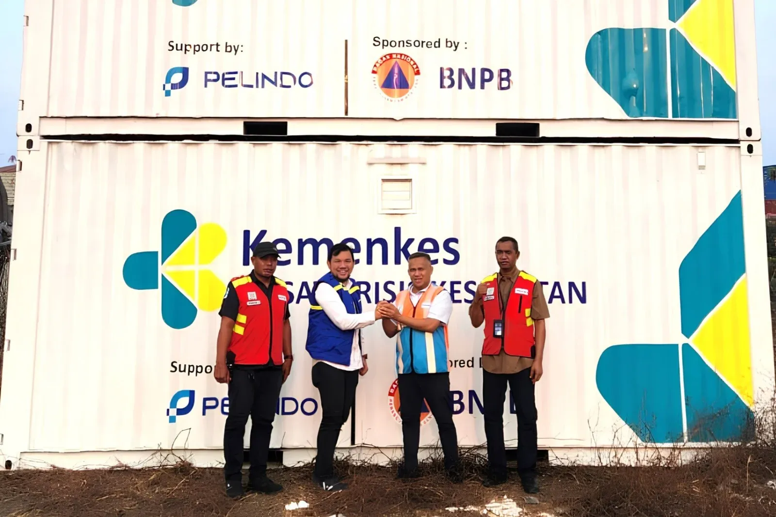 Pelabuhan dan Kontainer Kesehatan: Ujung Tombak Respons Gempa NTT