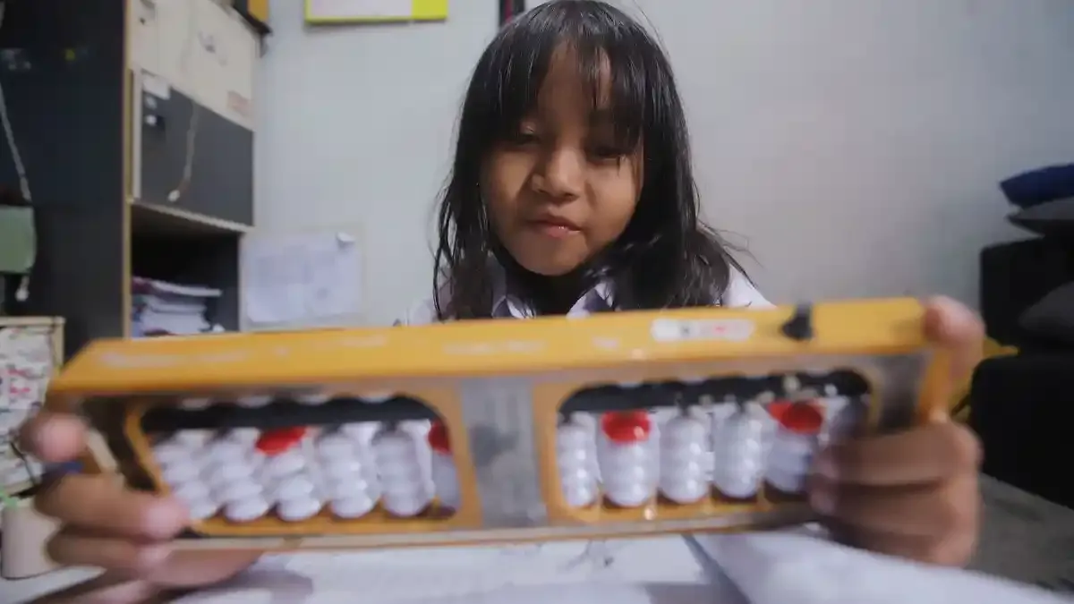 Dari Tugas Sederhana hingga Percaya Diri: Cara Melatih Kemandirian Anak Sejak Balita