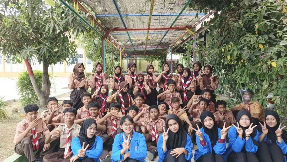 Mahasiswa Bawa Literasi Keuangan Praktis ke Sekolah Menengah