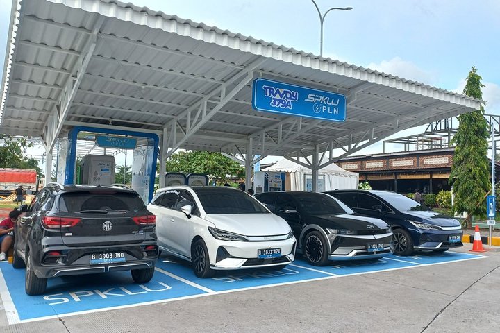 Kecepatan Pengisian Baterai Jadi Senjata Baru Mobil Listrik