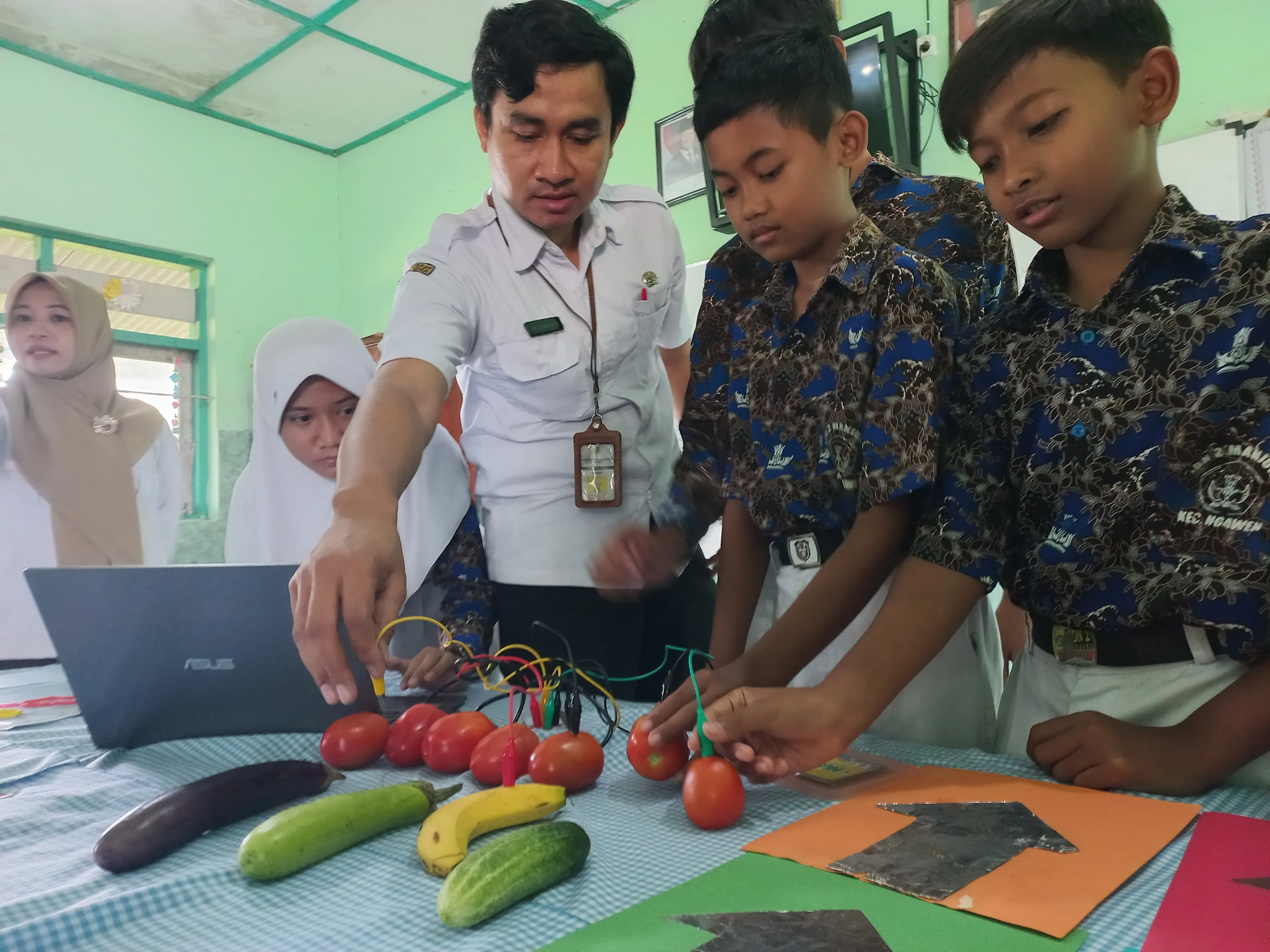Dari Tablet ke Arduino, Guru Mengubah Cara Belajar di Kelas