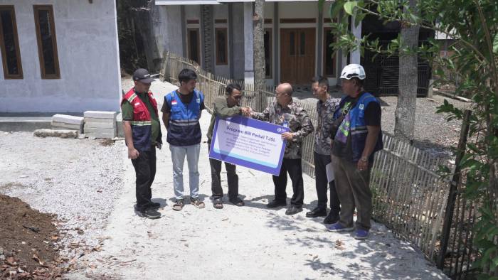 Program CSR Infrastruktur Bank: Jalan Beton dan Lompatan Ekonomi Lokal