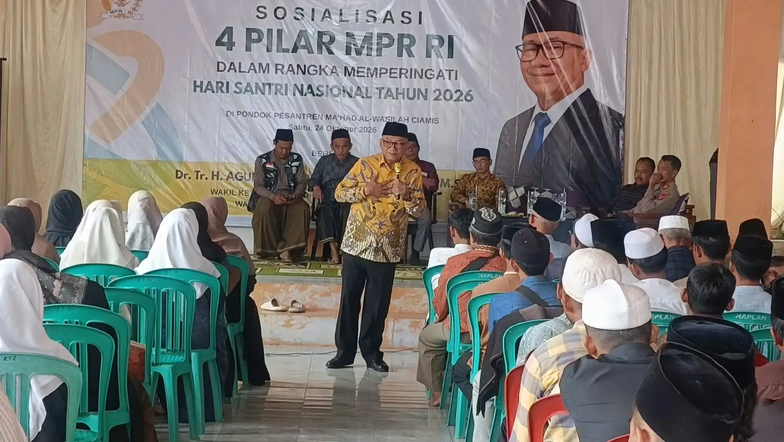Santri Diajak Menangkal Radikalisme Digital dan Merawat Persatuan